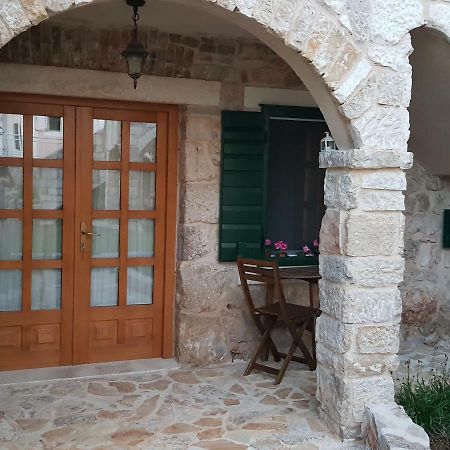 Dvori Svetog Mihaela Apartamento Šibenik Exterior foto