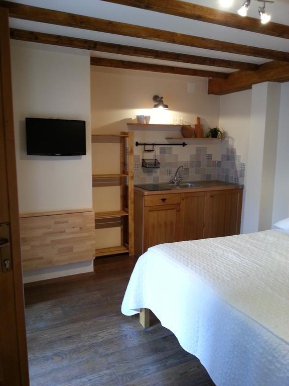 Dvori Svetog Mihaela Apartamento Šibenik Quarto foto