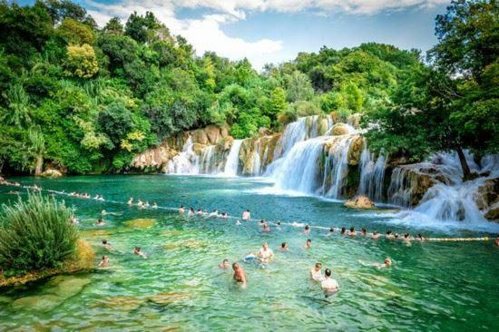Dvori Svetog Mihaela Apartamento Šibenik Exterior foto