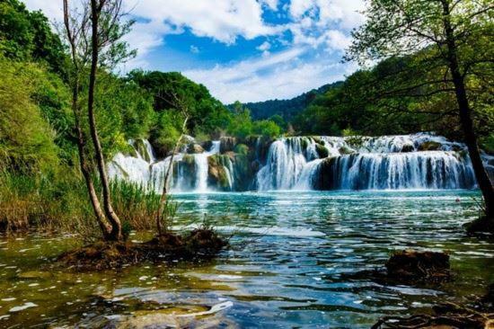 Dvori Svetog Mihaela Apartamento Šibenik Exterior foto