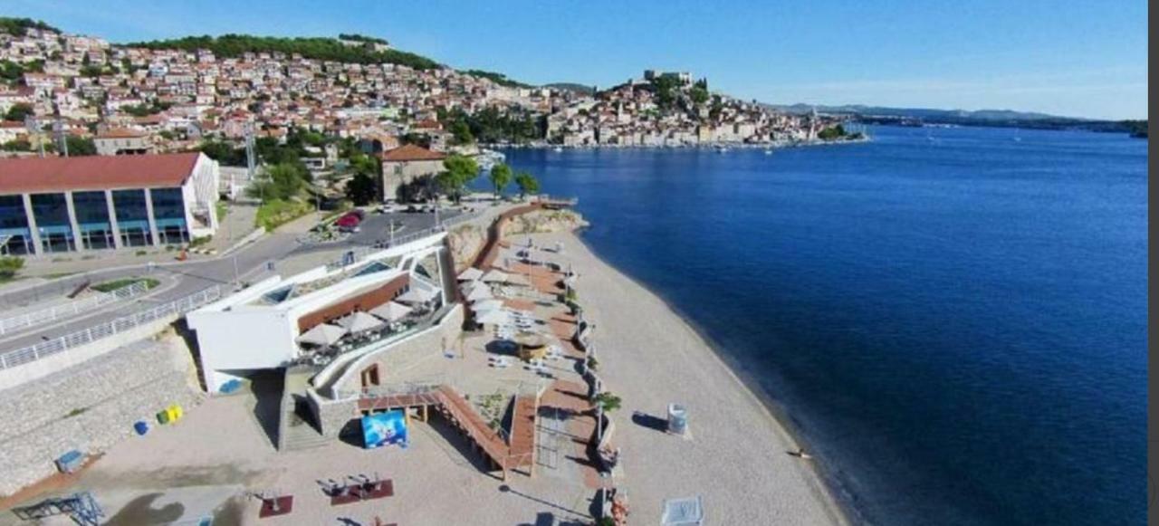 Dvori Svetog Mihaela Apartamento Šibenik Exterior foto
