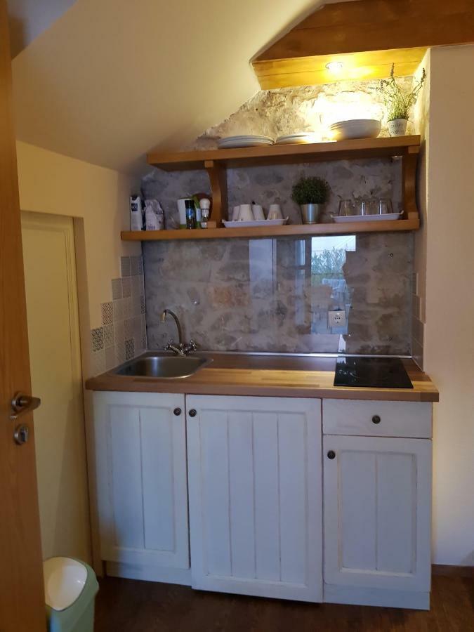Dvori Svetog Mihaela Apartamento Šibenik Exterior foto