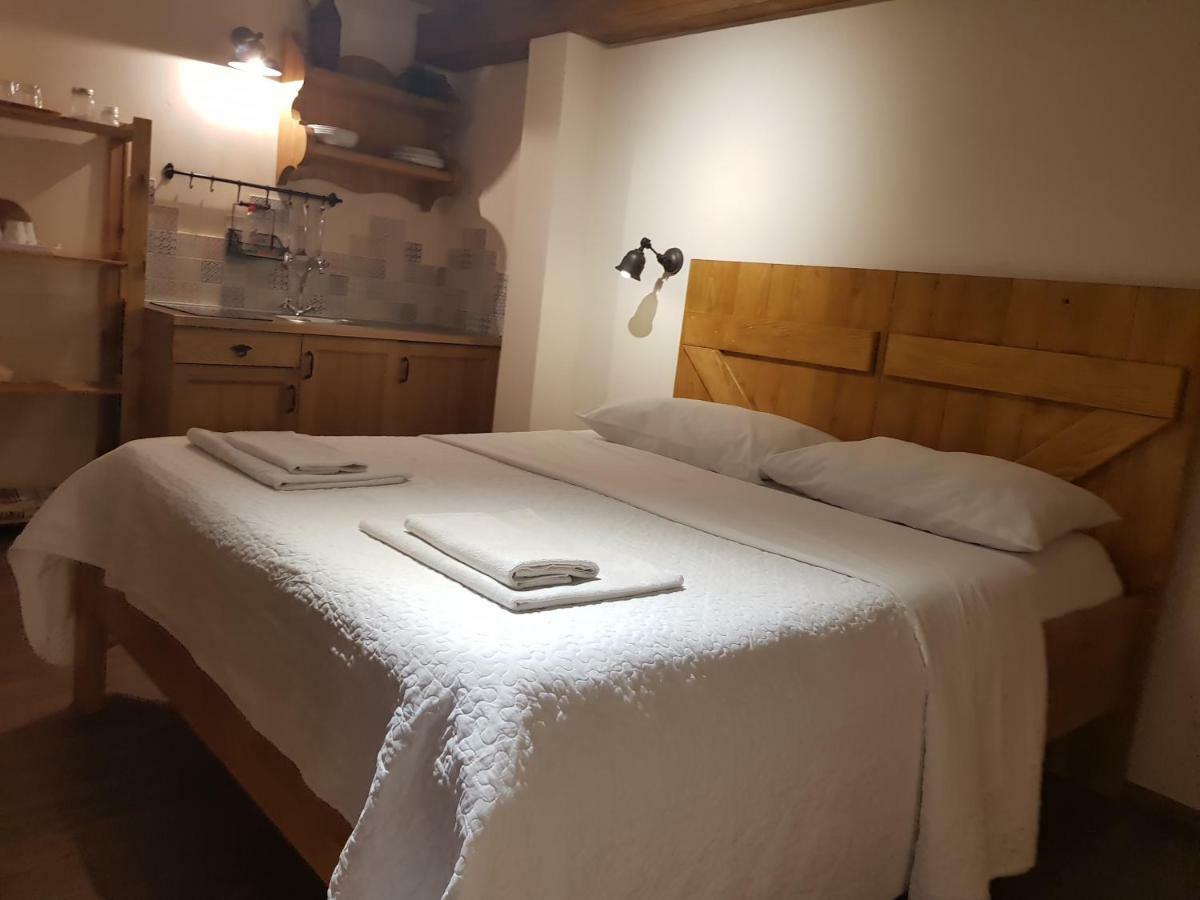 Dvori Svetog Mihaela Apartamento Šibenik Exterior foto