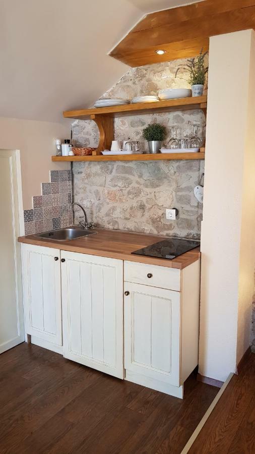 Dvori Svetog Mihaela Apartamento Šibenik Exterior foto